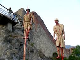 Poenari castle, one of vlad tepes's (aka dracula) residences. Dracula Schimbare De Domiciliu Amatorii De Paranormal Si De Legenda Lui Vlad Å£epes Au Dat Castelul Bran Pe Cetatea Poienari Buna Ziua Brasov