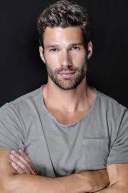 does anyone know Aaron O Connor? cockerham country park? I have an amazon  parcel for him.