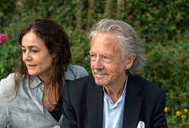 Peter handke ist wohl einer der unverständlichsten und unverstandensten deutschen autoren. Peter Handke Salzburger Festspiele