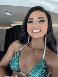 Anyone do their own show day make up? : r/bikinitalk