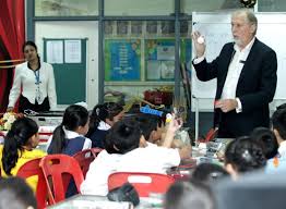 Sekolah kebangsaan taman medan petaling jaya selangor malaysia #sktamanmedan #sekolahkebangsaan #sekolahcantik. Teachers And Students Meet Finalist Of Global Teacher Prize