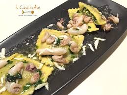 Check spelling or type a new query. Ravioli Con Ripieno Di Broccoletti Cime Di Rapa Salatati Con Salsetta Di Calamaretti In Bianco E Cacioricotta Di Bufala Idee Alimentari Ravioli Ricette