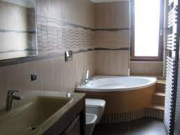 Bagno Con Vasca Angolare E Gradini In Legno 101074 Jpg Immagine Jpeg 900 675 Pixel Riscalata 97 Vasca Da Bagno Ad Angolo Bagno Arredamento Bagno