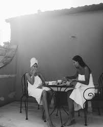 Black And White Best Friends Goals Ineffableart Black And White Black And White Aesthetic Photo