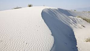 La plus forte tempête de l'année vient de s'abattre sur la capitale chinoise beijing. La Migration Des Dunes De Sable Blanc Pour La Science