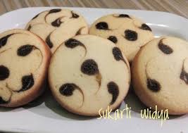 Bolu panggang identik dengan tekstur yang lembut, manis, tidak basah, dan sedikit legit. Resep Bolu Panggang Mini Enak Banget Kreasi Masakan