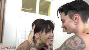 DevilsTGirls Sexy Trans Woman Fucks With Her Two Friends To Forget About  Her Ex - XVIDEOS.COM