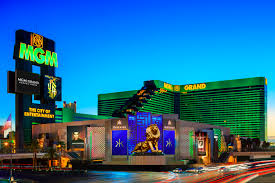 Mgm Grand Resort The Hotel Has 30 Floor Main Building 293 Ft 89 M High Five Outdoor Pools Rivers A Las Vegas Hotels Mgm Grand Las Vegas Las Vegas City