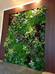 Ein Vertikaler Garten Selber Bauen Schritt Fur Schritt Anleitung Haus Dekoration Mehr Anleitung In 2020 Indoor Plant Wall Artificial Plants Decor Vertical Garden