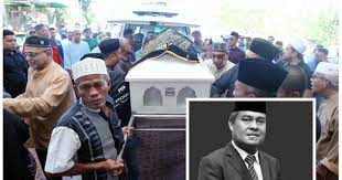 Bte mohamed zafrinor farhana bte mohd hafidzsusunan muzik : Semenyih Assemblyman Mohd Bakhtiar Mohd Nor Laid To Rest