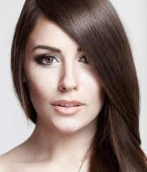 Best Brunette Makeup Look Pictures Lovetoknow Pale Skin Hair Color Pale Skin Makeup Dark Hair Pale Skin
