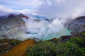 Check spelling or type a new query. Pendakian Gunung Ijen Ditutup Ini Pilihan Tempat Wisata Di Banyuwangi