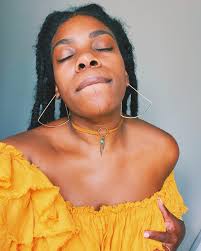 Deeply rooted…🪶 Serving #Indigenous vibes year round. Much love to my  Occaneechi-Saponi tribe 🧡 #IndigenousPeoplesDay #Occaneechi  #TurtleIslander #afroindigenous #Mihe #Wamitakai #YESAH