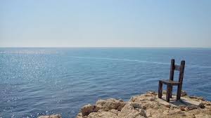 Καταφύγιο στη γαύδο βρήκαν πενήντα μετανάστες που επέβαιναν σε ιστιοφόρο. Gaydos Oi Syn8hkes Zwhs Kata Th Diarkeia Toy Xeimwna Sto Notiotero Shmeio Ths Eyrwphs To Pontiki