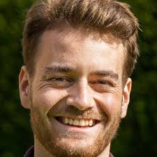 Chris Combe (@Combesey)