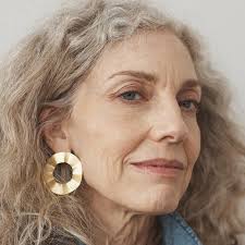 Выбросить нельзя оставить: всё, что вы хотели знать про винтажные украшения