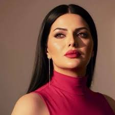 Elif Aslan (@elif_aslan05)