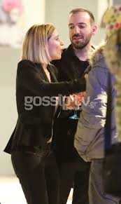 Την εγκυμοσύνη της ανακοίνωσε μέσα από τον προσωπικό της λογαριασμό στο instagram η ηθοποιός νάντια μπουλέ. Nantia Mpoyle Giwrgos Isaak E3odos Gia To Erwteymeno Zeygari Den Krybontai Pia Gossip Tv Gr