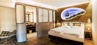 Die aussagen zu corona im fußball in „sport inside im wdr seien so zusammengeschnitten, dass sich ein falscher. Cocoon Hauptbahnhof Cocoon Hotels Munchen Zentrum