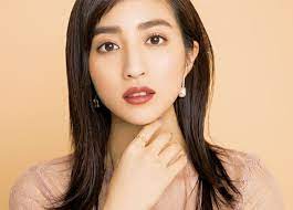 堀田茜 cancam専属モデル リップ 堀田 モデル 顔色