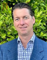 Eric R. Lamison, '95: Alumnus Establishes Fund for Law Quad Preservation