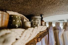 Und es stimmt mit ein. Regal Bucherregal Im Camper Selber Bauen Take An Advanture