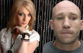 Relatie deed Kellie (30) in 5 maanden tijd veranderen in schim van  zichzelf. Tot ze uit het leven stapte. Dader krijgt nu verdiende loon