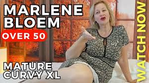 Marlene Bloem: Mini Skirt on Natural Beauty Over 50 – Curvy Confidence and  Style! ‍ Model Over 50
