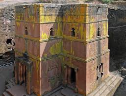 古代ギリシアの神殿建築は石造であるが、柱と梁で屋根を支える構造が残されており、元来は木造建築であったことが推察される。 ヨーロッパでは当初、 木造建築 が主流だったが、 オリエント から優秀な石造技術が伝えられると、防火の目的などで組積式を用いた 石造建築 が広まった。 å»ºç¯‰05 çŸ³é€ å»ºç¯‰ã®åŸºç¤ŽçŸ¥è­˜ Art Logic Travel æ—…ã‚'è€ƒãˆã‚‹web