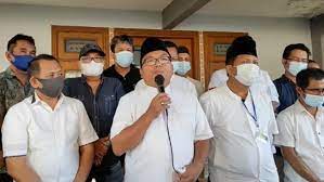 Warga menggeruduk kantor kecamatan bansel ntuk melakukan. 8308owumilovim
