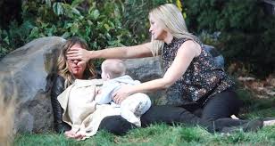 La révélation choc qui va tout changer à genoa (épisode du mardi 15 juin 2021 sur tf1) c'est le jour de l'enterrement d'hilary dans les feux de l. Les Feux De L Amour Spoiler Sage Disparait Sur Tf1 Sharon Sharon Case Est Elle La Meurtriere Toutelatele