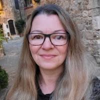 Tammy Gideon's Instagram, Twitter & Facebook