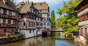 Place de la cathédrale, 67000 strasbourg, франция. Strasbourg