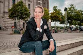 Die website ist in kürze wieder erreichbar. Alice Weidel Home Facebook
