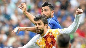 El combinado de vicente del bosque, que tenía previsto jugar los octavos este sábado, lo hará finalmente este lunes ante italia, a quién ya ganó en la final de la. Eurocopa 2016 Espana Vs Italia La Campeona Entrega Su Corona Eurosport