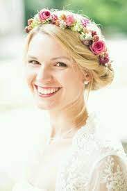 weddinghairstyles frisur blumenkranz hochzeit frisuren blumenkranz haarkranz hochzeit