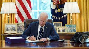 The $1,400 stimulus checks will start arriving this month and will not include biden's signature. 6j 5mfkcwyqkmm