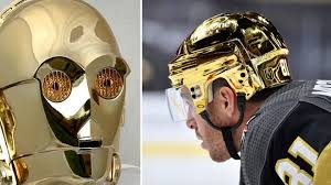 The golden knight helmet, full size helmet with fantastic detail. Les Golden Knights Ont Joue Avec Des Casques Or Balle Courbe