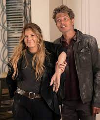 6,86 de 5) debe ser un miembro registrado para valorar esta entrada. The Santa Clarita Diet Cast Has Changed For Season 3