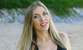 Diana Pimenta's Instagram, Twitter & Facebook