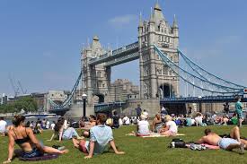 Check the temperature, rainfall and cloudy. Uk Weather Forecast Brits Set For Glorious Sunshine With Toasty Temperatures To Continue For Days Simplenews