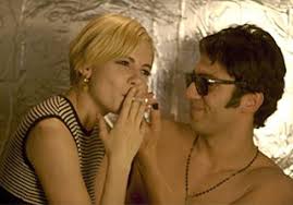 Sienna Miller phủ nhận diễn sex thật trong phim