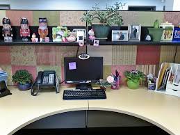 These simple craft and decor ideas are a nonpermanent way to make the space that you work in your own, plus they're easily you can cut down on clutter and keep organized with this diy acrylic tray. Office Cubicle Decorating Ideas Decorworld