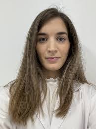 Angela Roda's Instagram, Twitter & Facebook