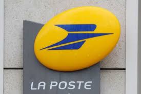Hé oui, la poste embauche beaucoup de jeunes pendant l'été ou les vacances scolaires pour remplacer les facteurs et autres personnes en congé à ces périodes. La Poste And Cnp Assurances Merge Post Parcel