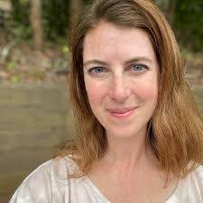 Laura Castiglione's Instagram, Twitter & Facebook