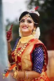 Pin By Pranali On Bengali Bridal Makeups Indian Bride Poses Indian Wedding Outfits Indian Wedding Bride