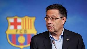 .قولهم، إن من بين الموقوفين رئيس نادي برشلونة السابق جوسيب ماريا بارتوميو، والرئيس التنفيذي الحالي أوسكار غراو، ورئيس وفي السياق، تفيد تقارير إعلامية بأن الشرطة داهمت نادي برشلونة للتحقيق والبحث حول الملفات المتعلقة بالقضية المعروفة. Ø±Ø¦ÙØ³ ÙØ¤ÙØª ÙØ§ÙØªØ®Ø§Ø¨Ø§Øª ÙØ¨ÙØ±Ø© ÙØ§Ø°Ø§ ÙØ­Ø¯Ø« ÙÙ Ø¨Ø±Ø´ÙÙÙØ©