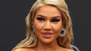 Jun 25, 2021 · shirin david (26) überrascht ihre follower mit neuem content. Shirin David Verlobung Mit Ihrem Manager Jetzt Spricht Sie Klartext Bunte De