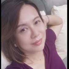 ซื้อหัวมันมา แอบไปเที่ยว กลับมาขึ้นสวยเชียววว เราเลยใส่ถ้วยใส่น้ำ  สวยไปอีกกกหลายวัน ยอมไม่กินอ่ะแบบนี้ เป็นไม้ประดับไปเลย ....